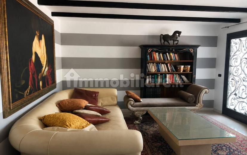 Villa unifamiliare via Strada Statale 7 Appia, 7, Borgo San Michele, Latina — foto 17 di 51