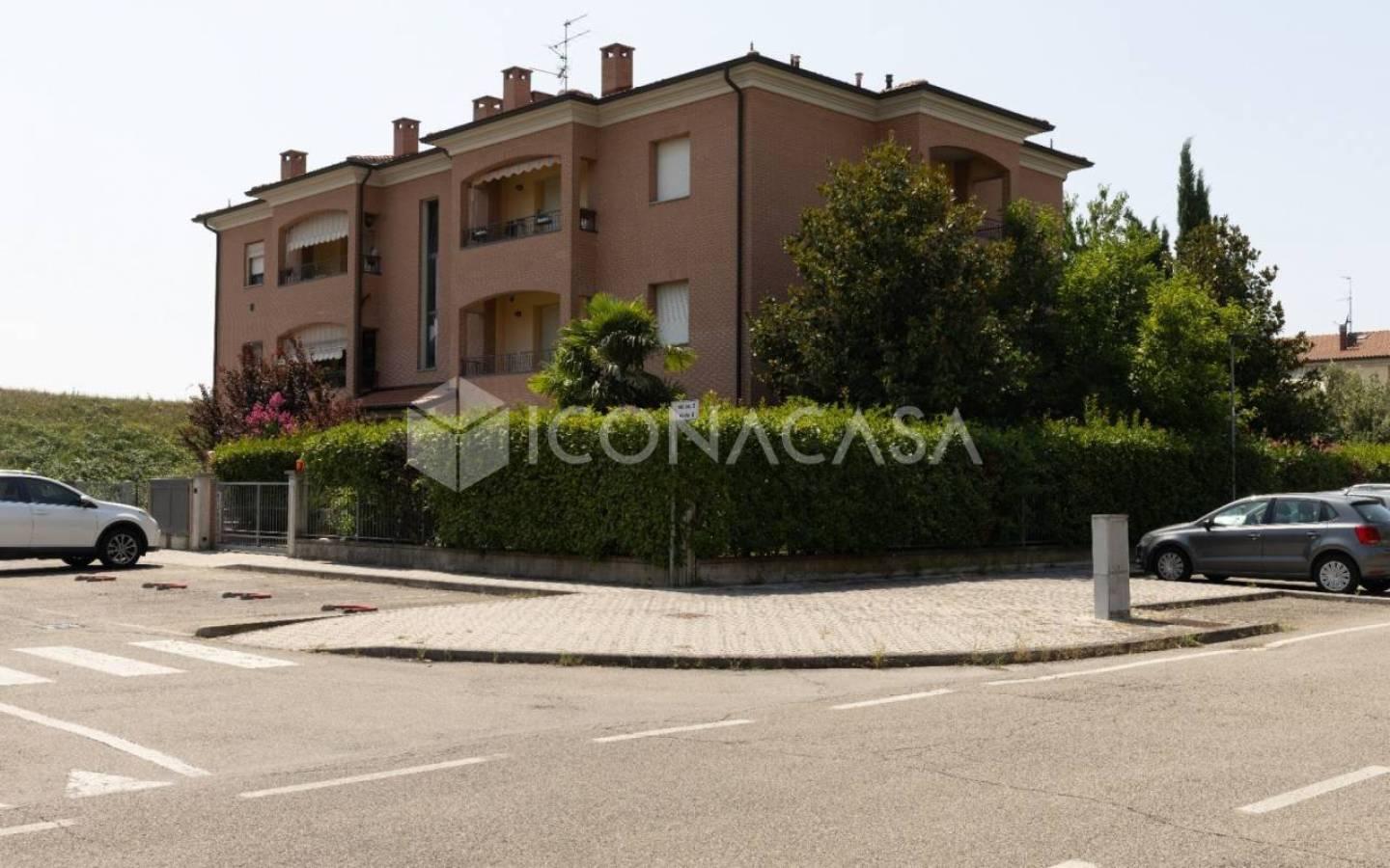 Quadrilocale via Enrico De Nicola 4, Castelfranco Emilia