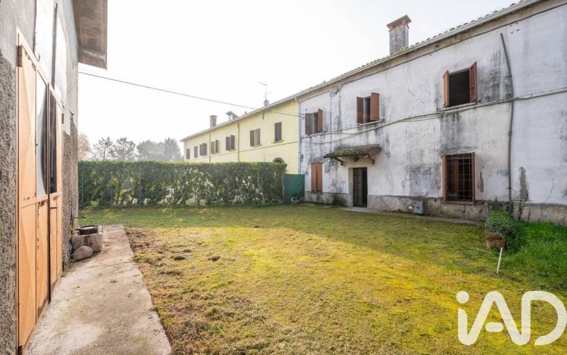 Villa unifamiliare Strada Mantova, Centro, Marmirolo