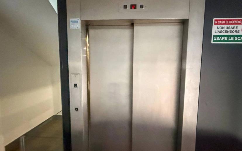 Appartamento ottimo stato, quarto piano, Centro, Termini Imerese — foto 13 di 25