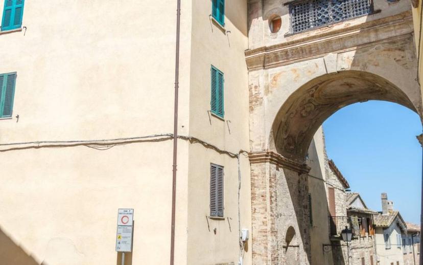 Bilocale via Borgo Nuovo 41, Centro, Todi — foto 9 di 30