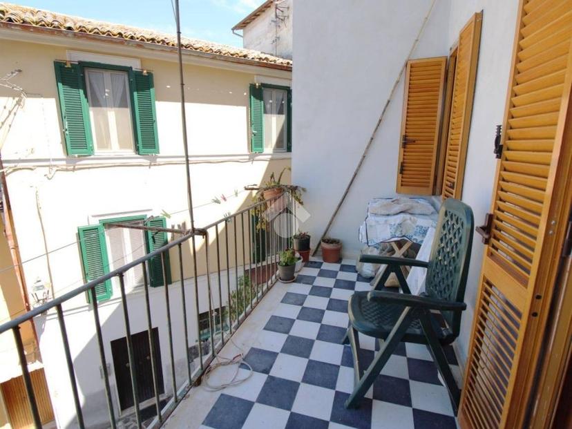Trilocale piazza Varrone 2, Centro, Poggio Mirteto — foto 9 di 14