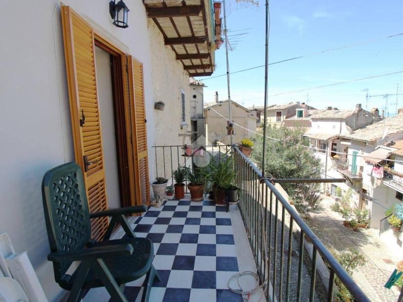 Trilocale piazza Varrone 2, Centro, Poggio Mirteto — foto 11 di 14