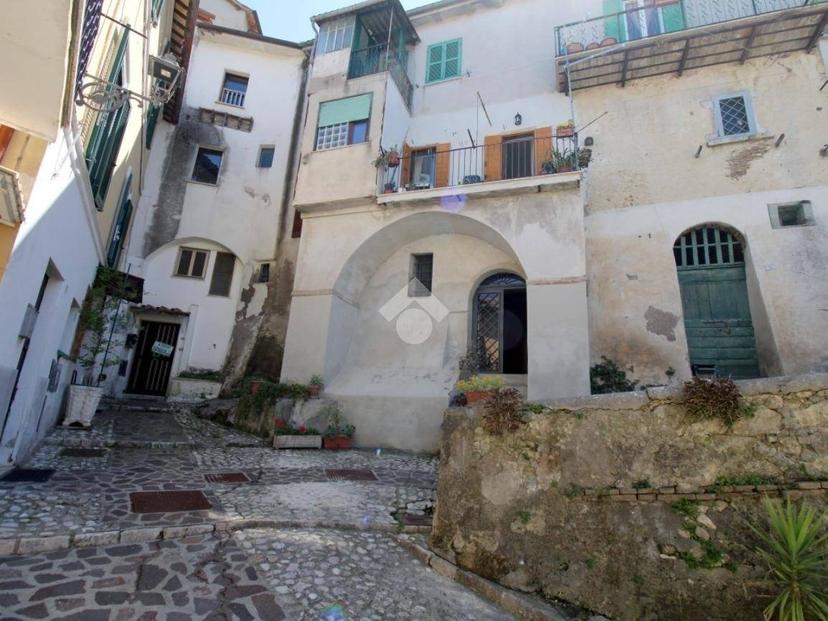 Trilocale piazza Varrone 2, Centro, Poggio Mirteto — foto 13 di 14