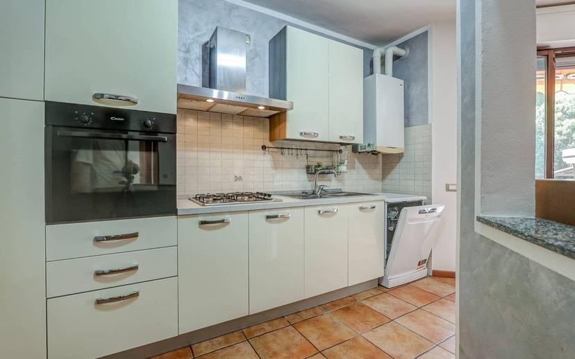 Trilocale via Scirlago 10, Centro, Cittiglio — foto 5 di 22