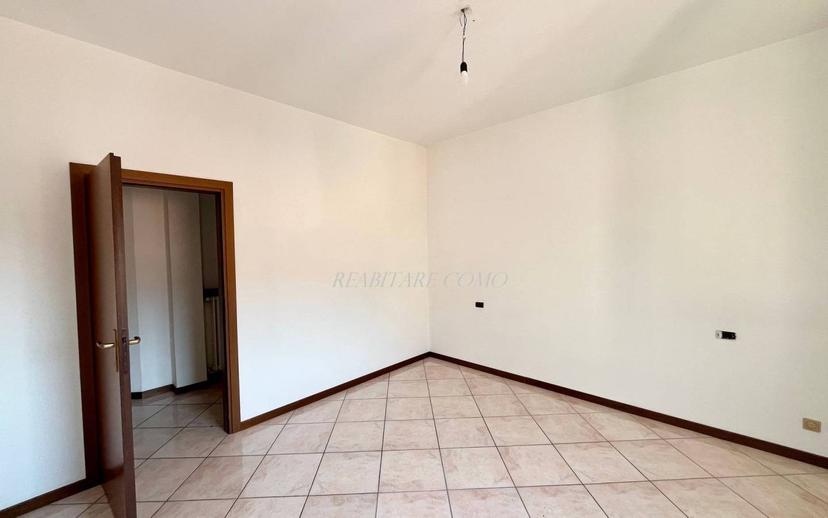 Trilocale via Cesare Battisti 8A, Centro, Tavernerio — foto 4 di 16
