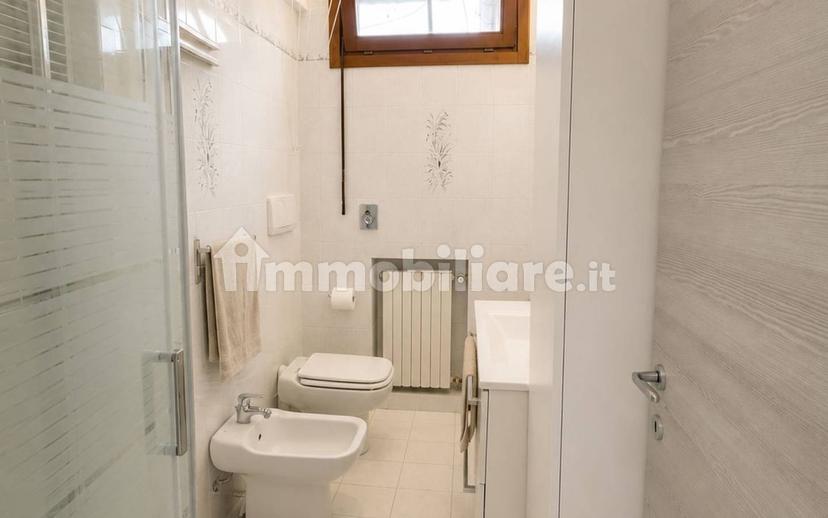 Trilocale buono stato, secondo piano, Centro, Fino Mornasco — foto 2 di 11