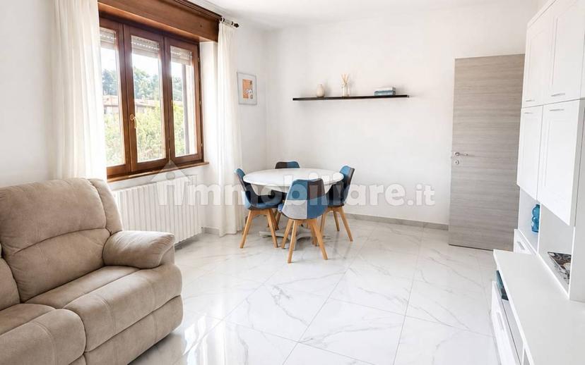 Trilocale buono stato, secondo piano, Centro, Fino Mornasco — foto 5 di 11