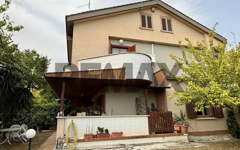 Villa a schiera 5 locali, buono stato, San Martino Bassa, Città Sant'Angelo — foto 25 di 28