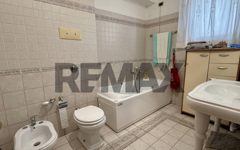 Villa a schiera 5 locali, buono stato, San Martino Bassa, Città Sant'Angelo — foto 7 di 28