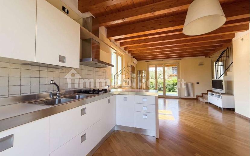 Villa bifamiliare via John Fitzgerald Kennedy, Solarolo, Manerba del Garda — foto 18 di 27