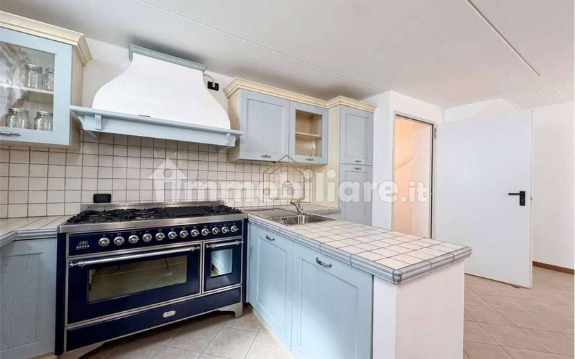 Villa bifamiliare via John Fitzgerald Kennedy, Solarolo, Manerba del Garda — foto 12 di 27