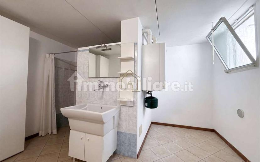 Villa bifamiliare via John Fitzgerald Kennedy, Solarolo, Manerba del Garda — foto 26 di 27