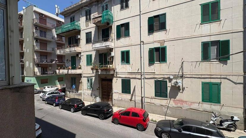 Trilocale via Maffei 13, Tirone, Messina