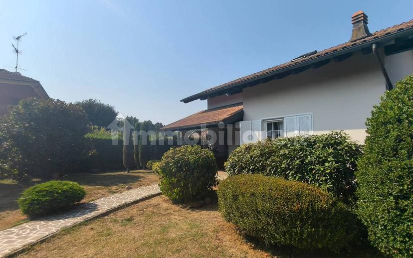 Villa unifamiliare via per Arona, Centro, Gozzano — foto 27 di 38