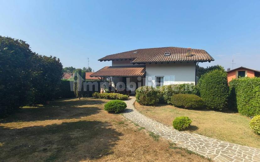 Villa unifamiliare via per Arona, Centro, Gozzano — foto 26 di 38
