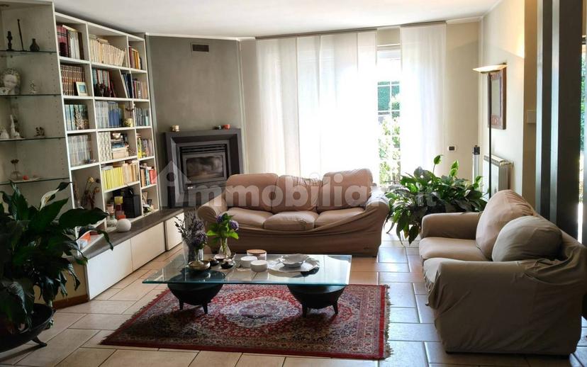 Villa unifamiliare via per Arona, Centro, Gozzano — foto 14 di 38