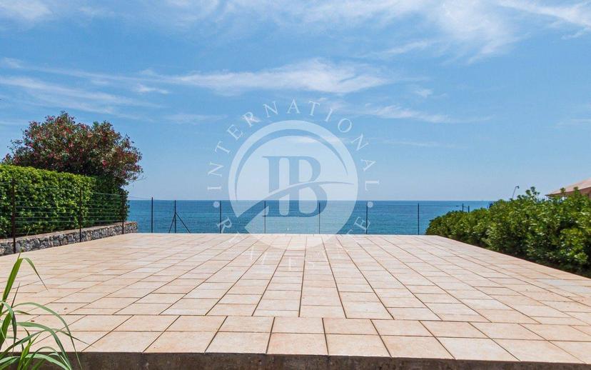 Villa unifamiliare, da ristrutturare, 90 m², Latte, Ville, Ventimiglia — foto 3 di 15