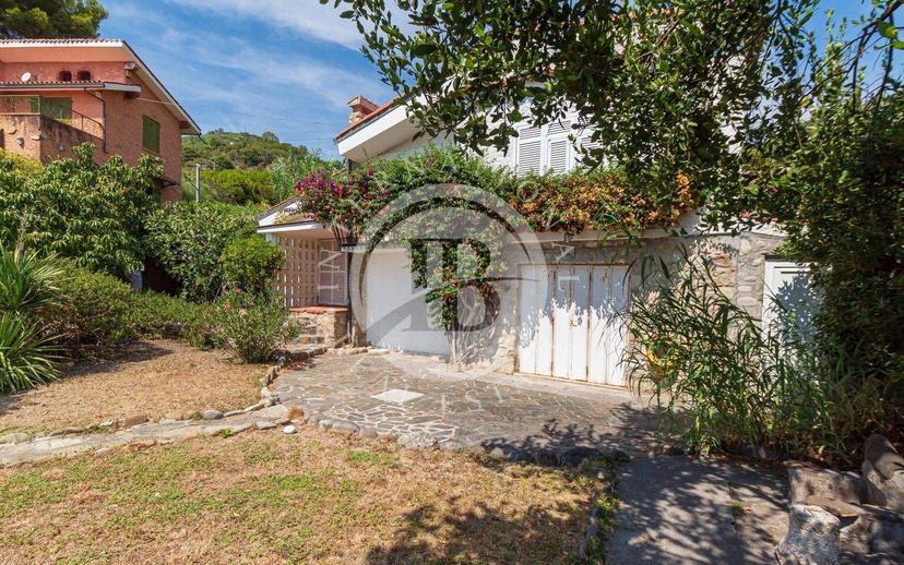 Villa unifamiliare, da ristrutturare, 90 m², Latte, Ville, Ventimiglia — foto 8 di 15