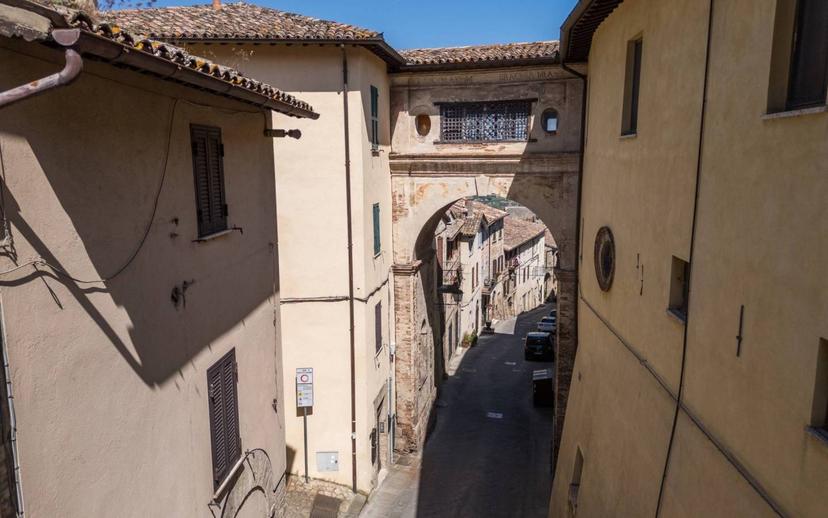 Bilocale via Borgo Nuovo 41, Centro, Todi — foto 16 di 30