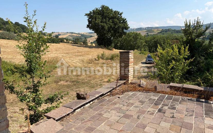 Casa colonica via Sant'Egidio, Urbino — foto 3 di 29