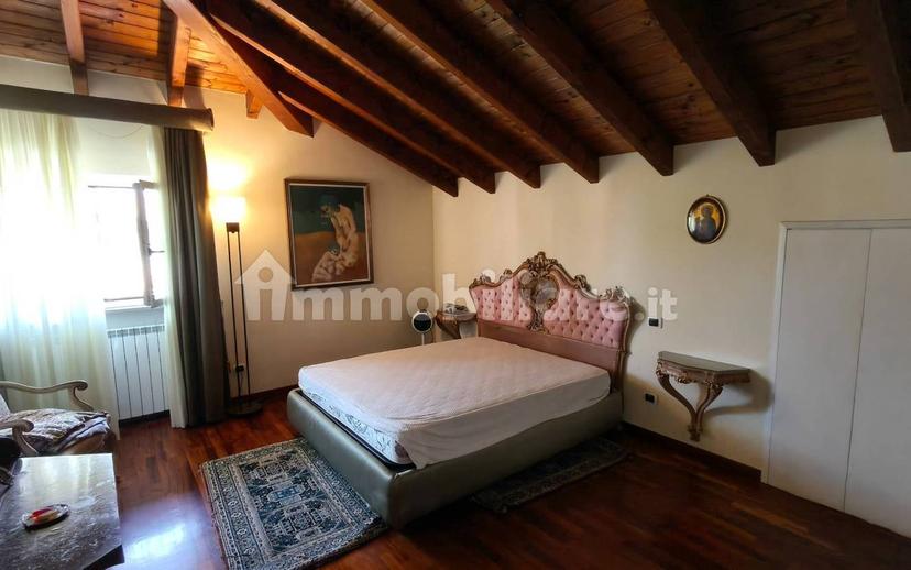 Villa unifamiliare via per Arona, Centro, Gozzano — foto 2 di 38