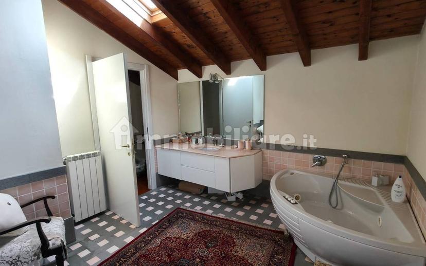 Villa unifamiliare via per Arona, Centro, Gozzano — foto 6 di 38