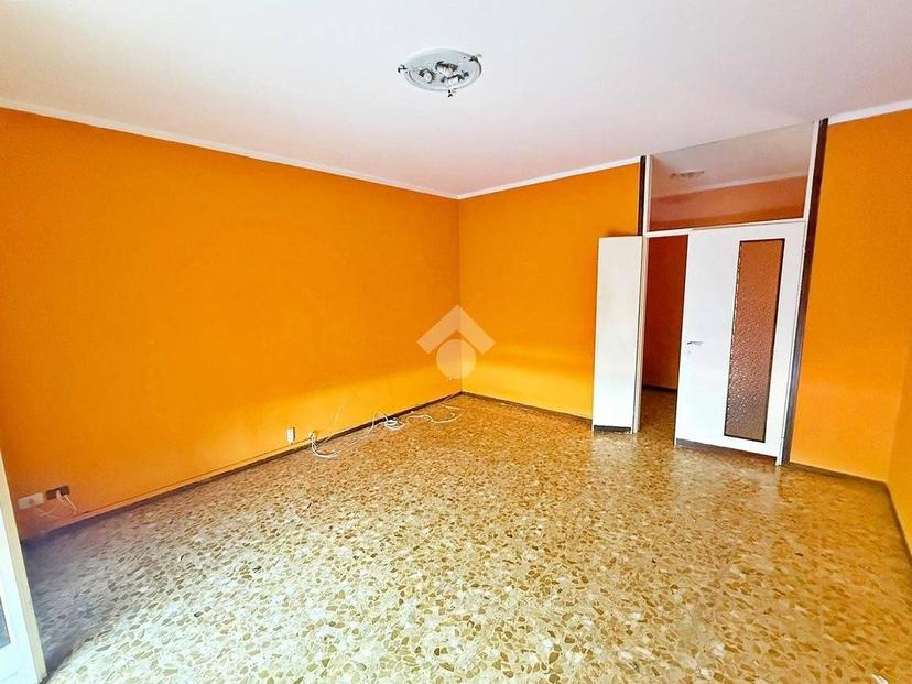 Trilocale via piave 83, Centro, Sesto Calende — foto 25 di 28