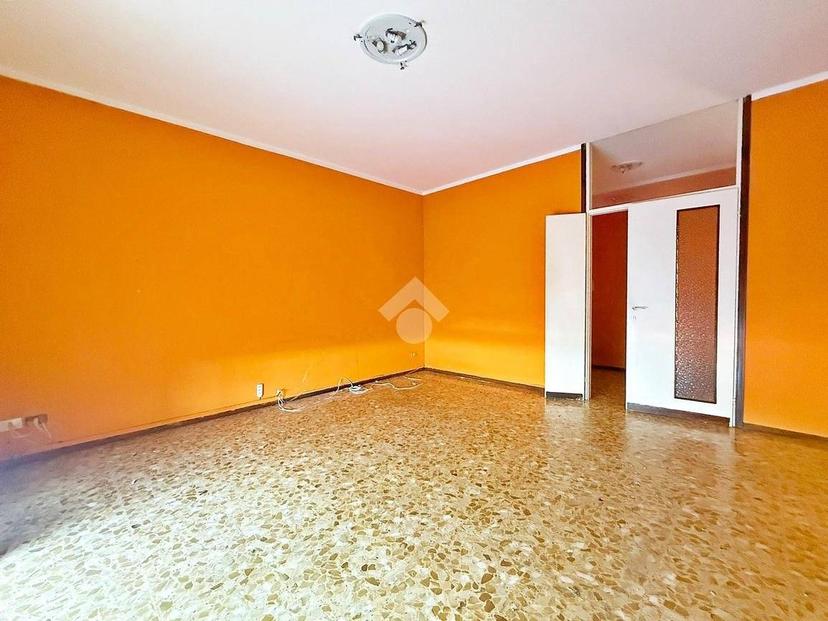 Trilocale via piave 83, Centro, Sesto Calende — foto 21 di 28