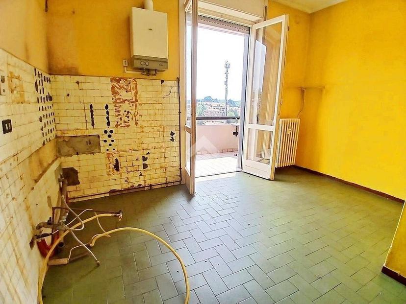 Trilocale via piave 83, Centro, Sesto Calende — foto 8 di 28
