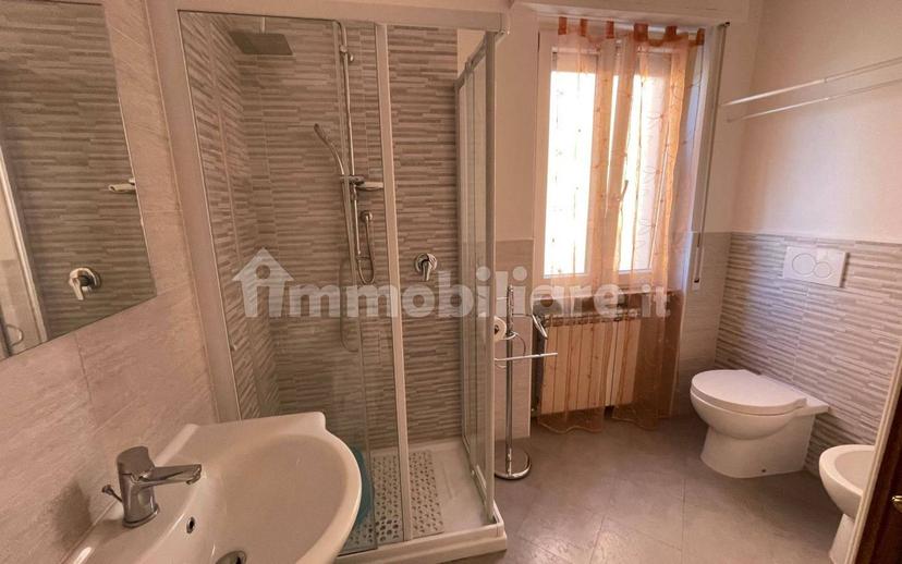 Trilocale largo Parodi 1, Centro, San Bartolomeo al Mare — foto 11 di 14
