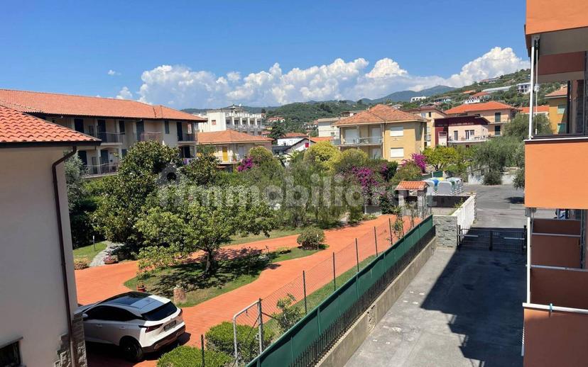 Trilocale largo Parodi 1, Centro, San Bartolomeo al Mare — foto 14 di 14