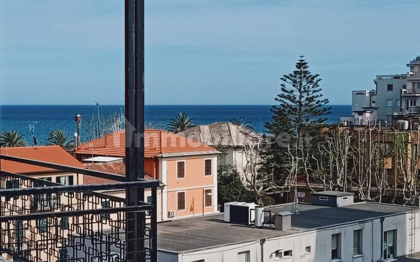Bilocale via Enrico Fermi 34, Centro, Albenga — foto 4 di 19