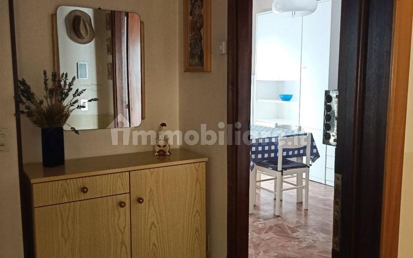 Bilocale via Enrico Fermi 34, Centro, Albenga — foto 2 di 19