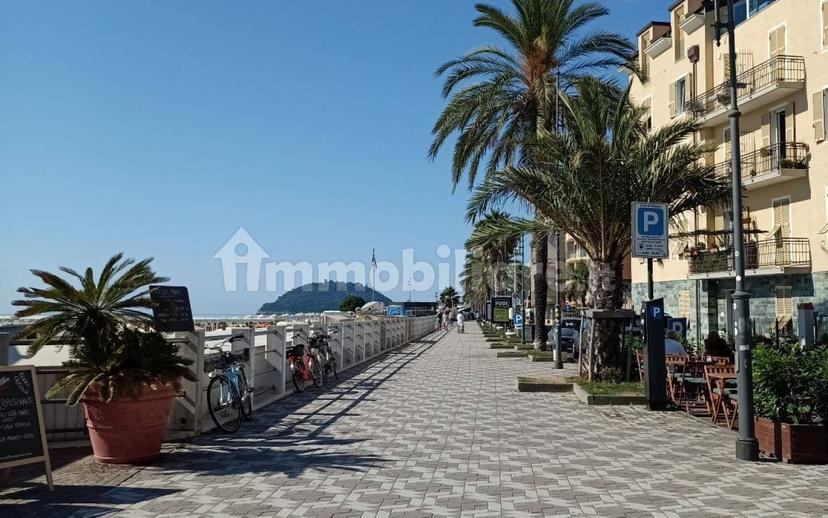 Bilocale via Enrico Fermi 34, Centro, Albenga — foto 9 di 19