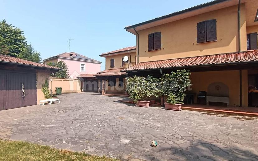Villa unifamiliare via Roma, Sant'Angelo Lomellina — foto 4 di 9