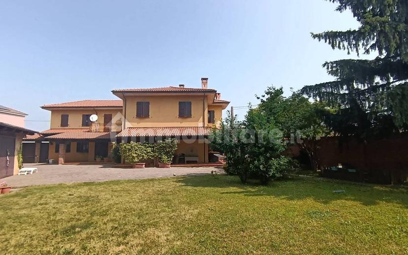 Villa unifamiliare via Roma, Sant'Angelo Lomellina — foto 2 di 9