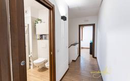 Villa a schiera via Santa Caterina 36, Villa Guardia