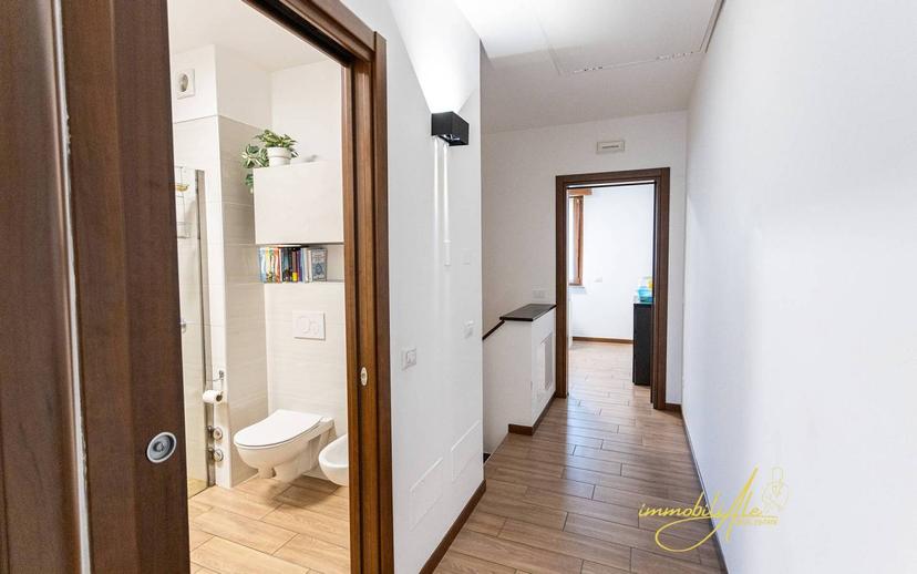 Villa a schiera via Santa Caterina 36, Villa Guardia