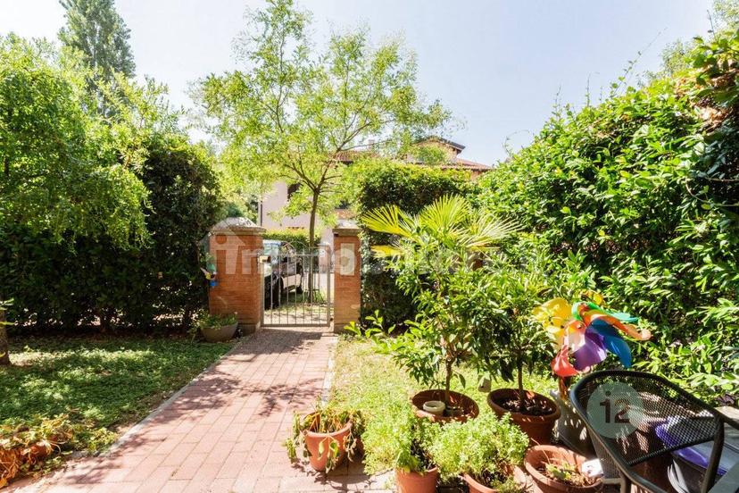 Trilocale via dei Ciliegi 56, Centro, Correggio — foto 17 di 22
