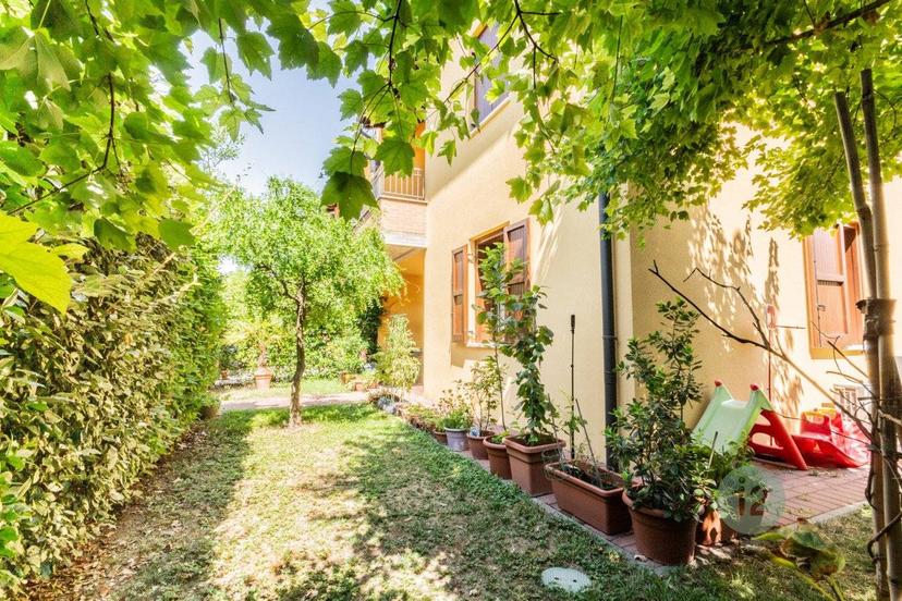 Trilocale via dei Ciliegi 56, Centro, Correggio — foto 15 di 22