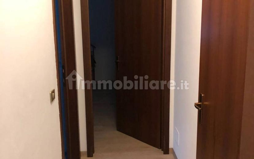 Bilocale buono stato, piano rialzato, Centro, Paese