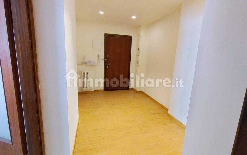 Quadrilocale via Riva di Reno 2, San Felice, Bologna