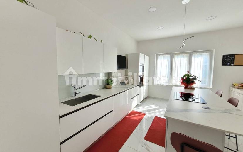 Villa unifamiliare viale Trieste, Centro, Olgiate Comasco — foto 4 di 31