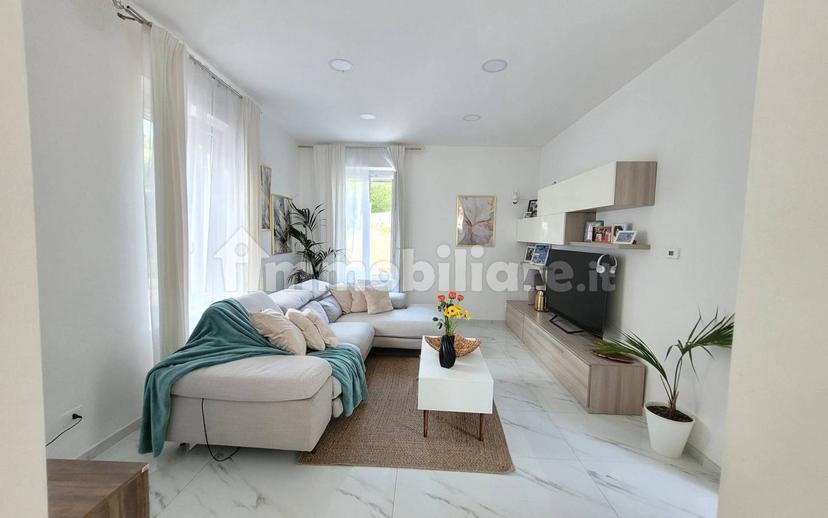 Villa unifamiliare viale Trieste, Centro, Olgiate Comasco — foto 26 di 31