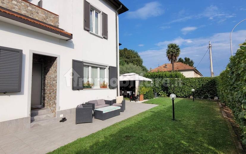 Villa unifamiliare viale Trieste, Centro, Olgiate Comasco — foto 10 di 31