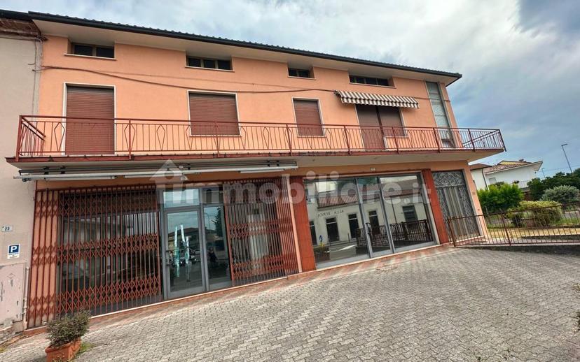Quadrilocale via Giuseppe Garibaldi, Centro, Dueville — foto 33 di 47