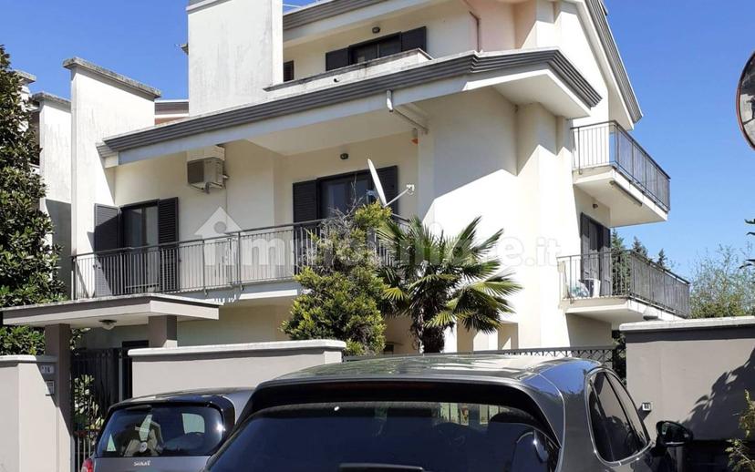 Villa bifamiliare via Casilina Nord 32, Madonna Della Neve, Frosinone — foto 10 di 63