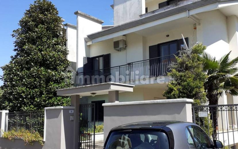 Villa bifamiliare via Casilina Nord 32, Madonna Della Neve, Frosinone — foto 23 di 63