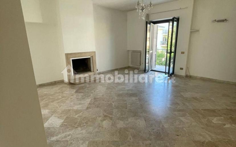 Villa bifamiliare via Casilina Nord 32, Madonna Della Neve, Frosinone — foto 11 di 63